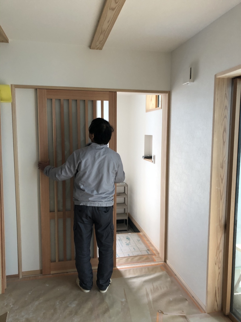 造作建具入れです