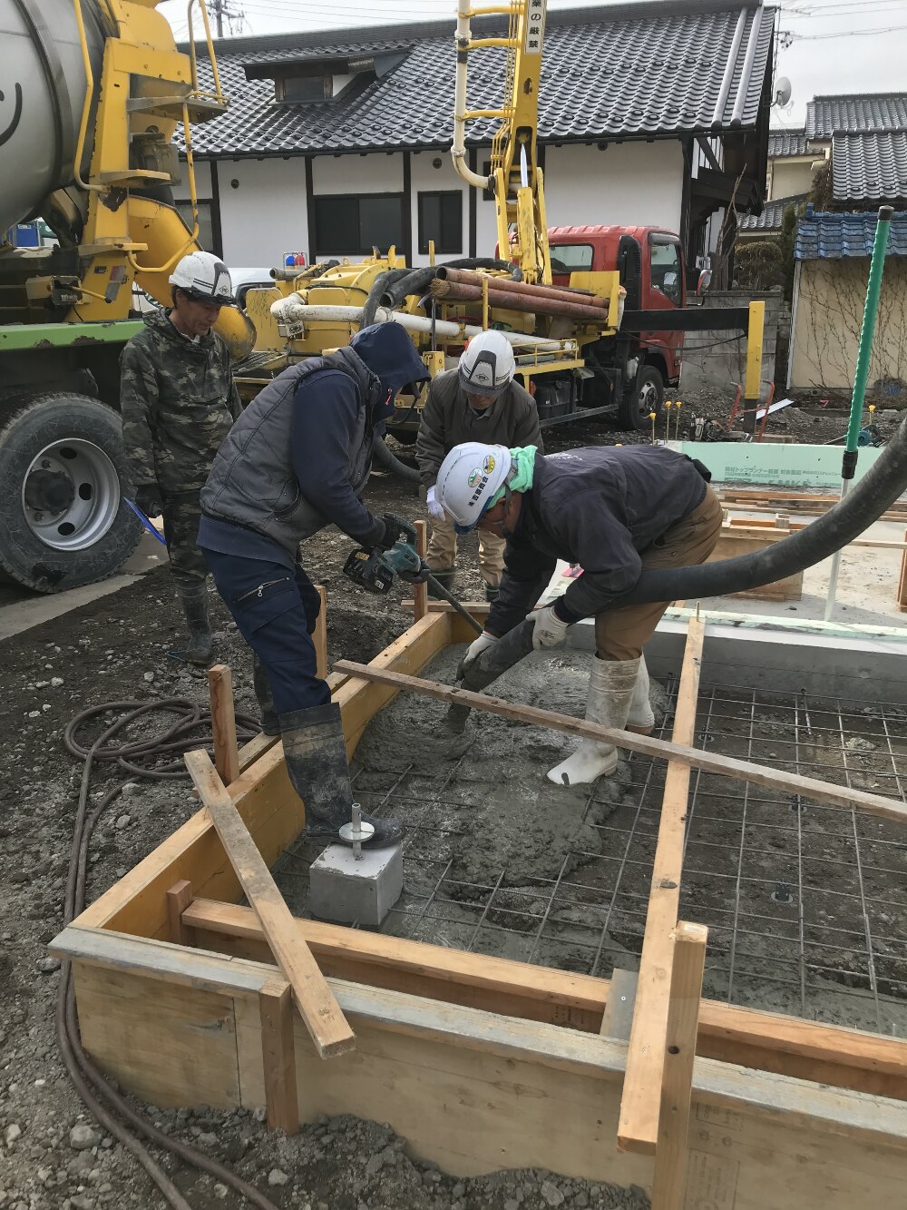 内部立上り・土間コンクリート打設