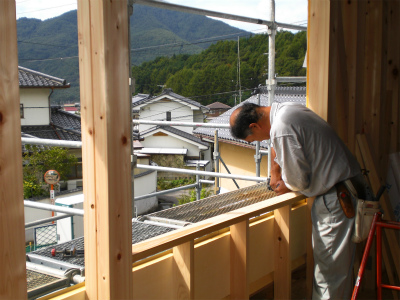 サッシ取付け