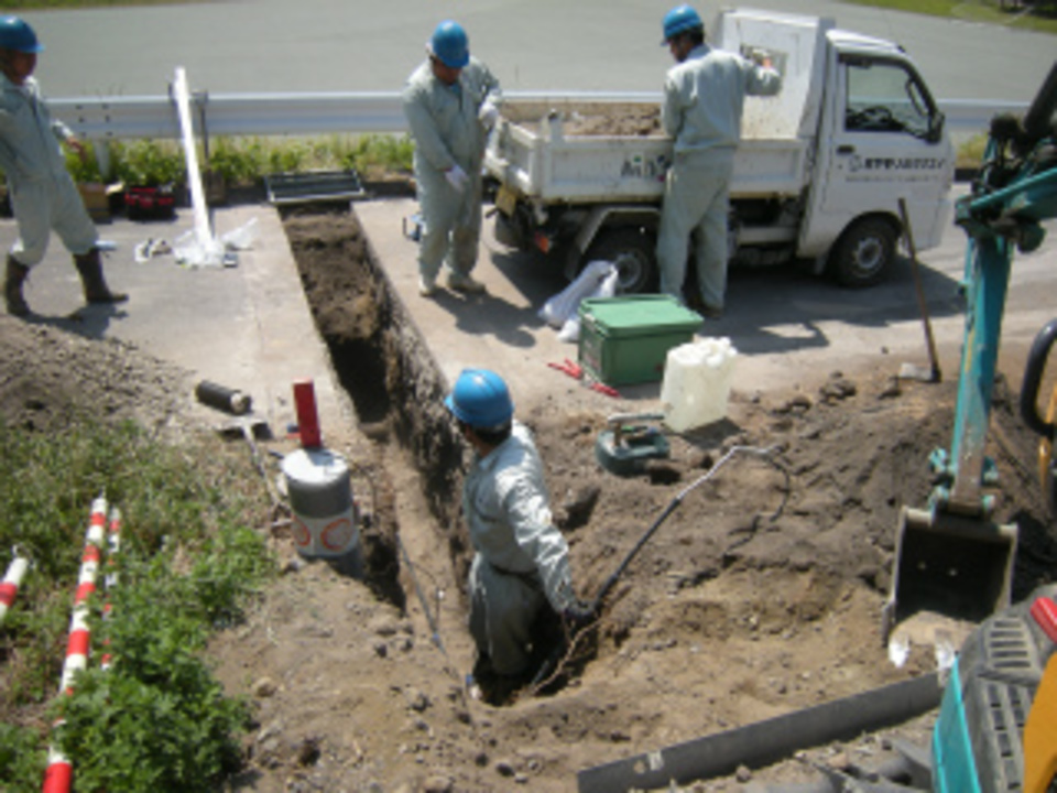 上水道管取り出し工事です