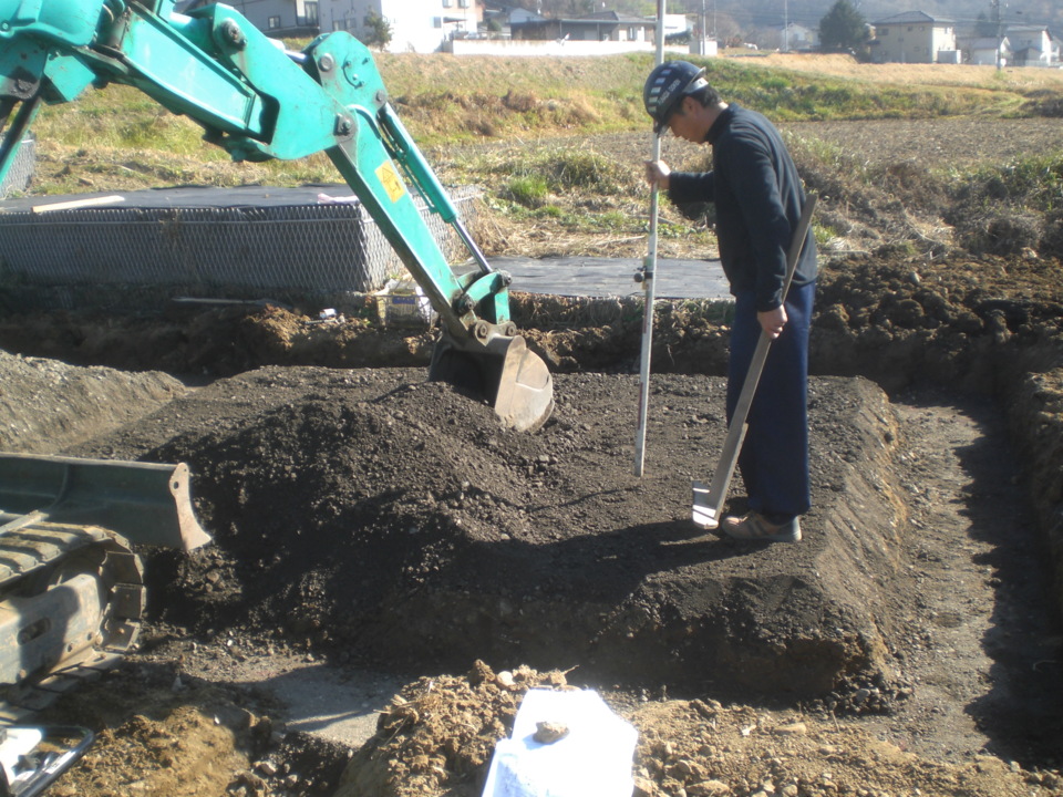 基礎工事開始